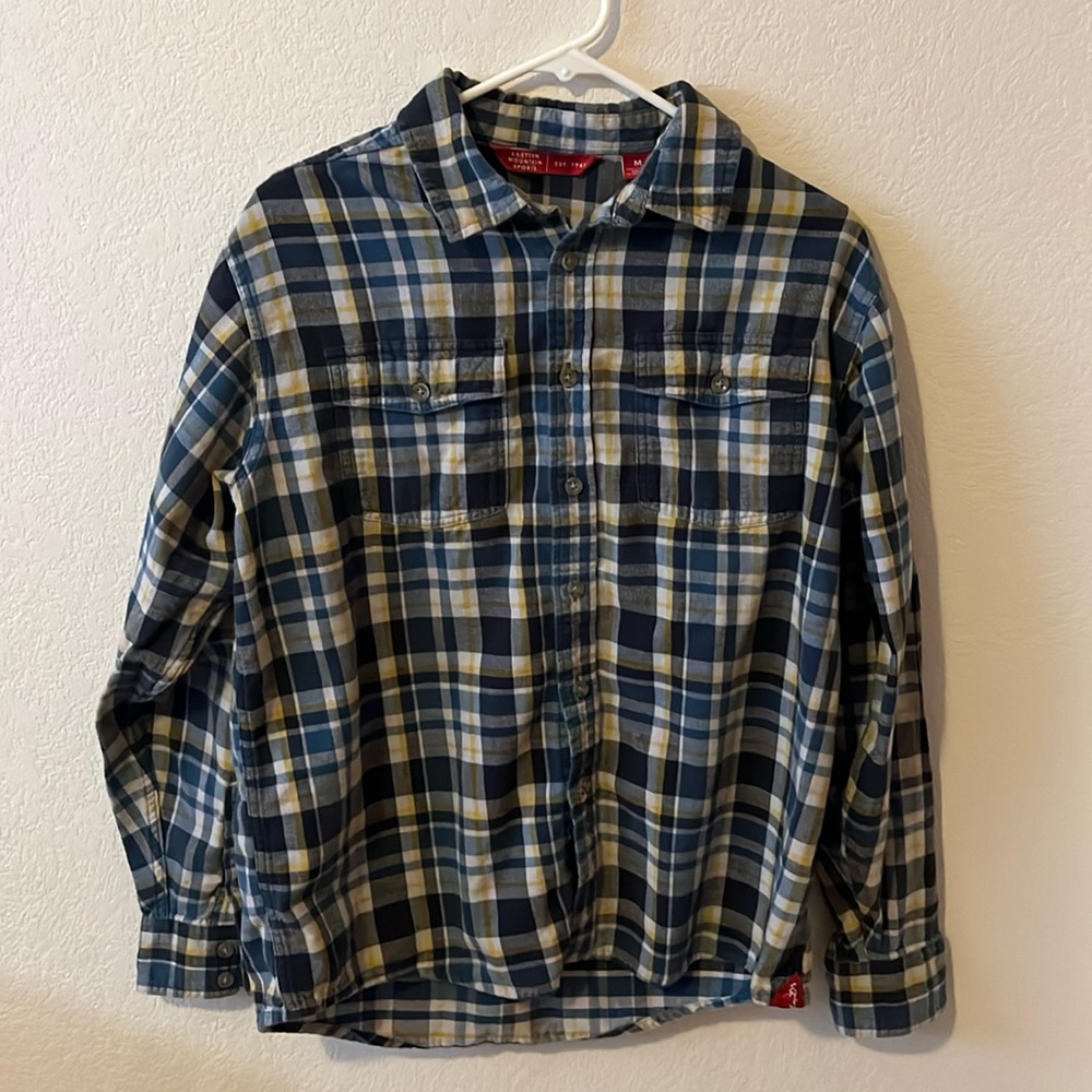 Men’s Eastern Mountain Sports medium soft flannel button-down